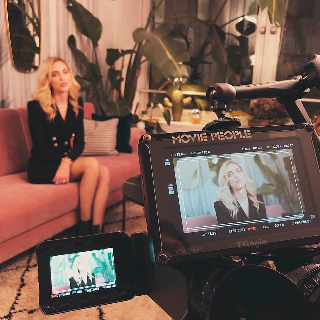 Blonde Saladさんのインスタグラム写真 - (Blonde SaladInstagram)「It’s official! The docufilm about @chiaraferragni’s life, will be presented during the 76th Venice International Film Festival. The documentary titled “Chiara Ferragni - Unposted” has been directed by @elisaamoruso.  Stay tuned to discover more! @chiaraferragniunposted @labiennale @01distribution  #ChiaraFerragniUnposted #Venezia76」7月25日 20時08分 - theblondesalad
