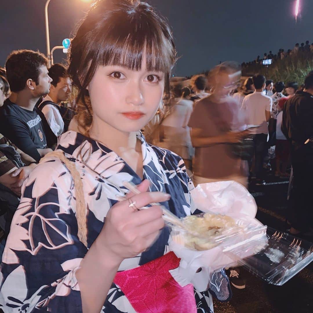 のインスタグラム：「屋台で絶対食べるものは？」