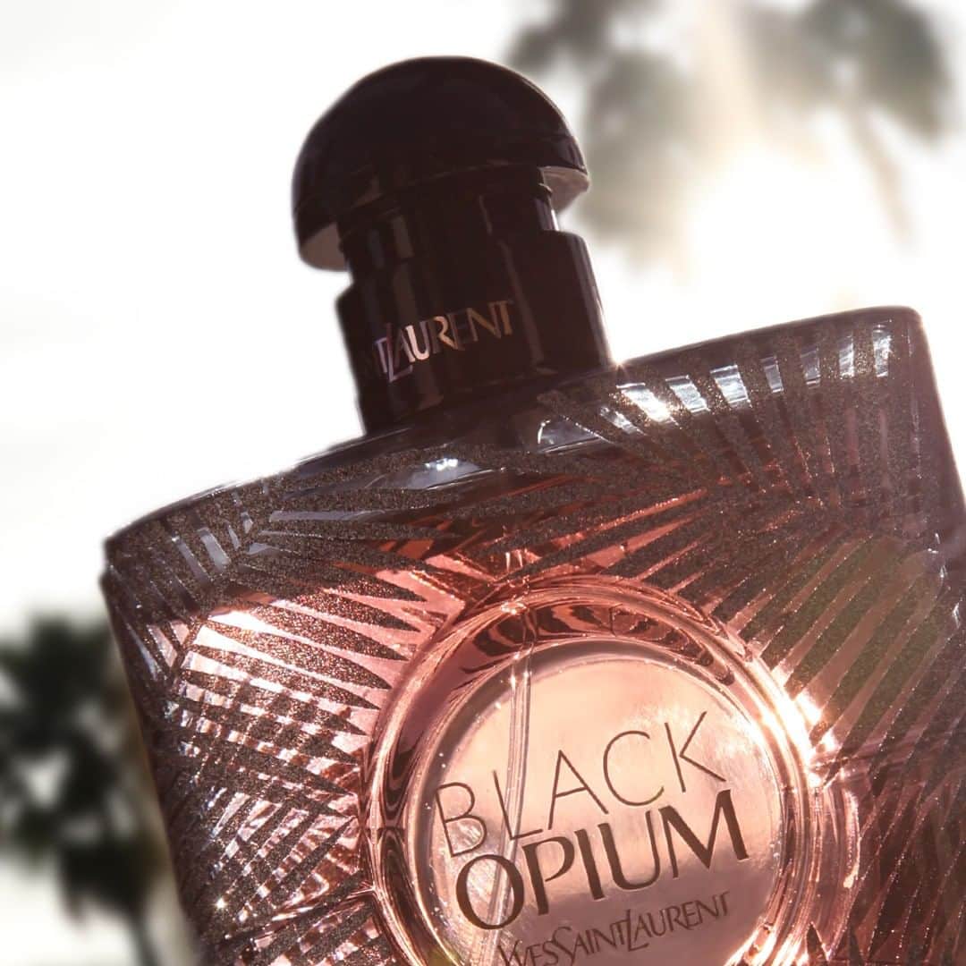 Yves Saint Laurent Beautyさんのインスタグラム写真 - (Yves Saint Laurent BeautyInstagram)「The perfect scent for summer’s golden hours... BLACK OPIUM EAU DE PARFUM EXOTIC ILLUSION #yslbeauty #blackopium #festival」7月25日 21時00分 - yslbeauty