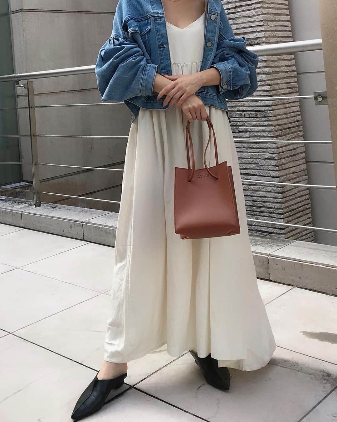 ACYMさんのインスタグラム写真 - (ACYMInstagram)「#preorder ✔︎Amanda shoulder BAG (CAM,BLK) . . 8月一部アイテム予約受付中！ 〜8/1(木)12:00まで予約商品は送料無料。 画像をTAPして詳細をCHECK✈︎ . . #ACYM #ootd #outfit #coordinate #instagood #instalike #2019SS #fashion #japan #tokyo」7月25日 21時14分 - acym_official