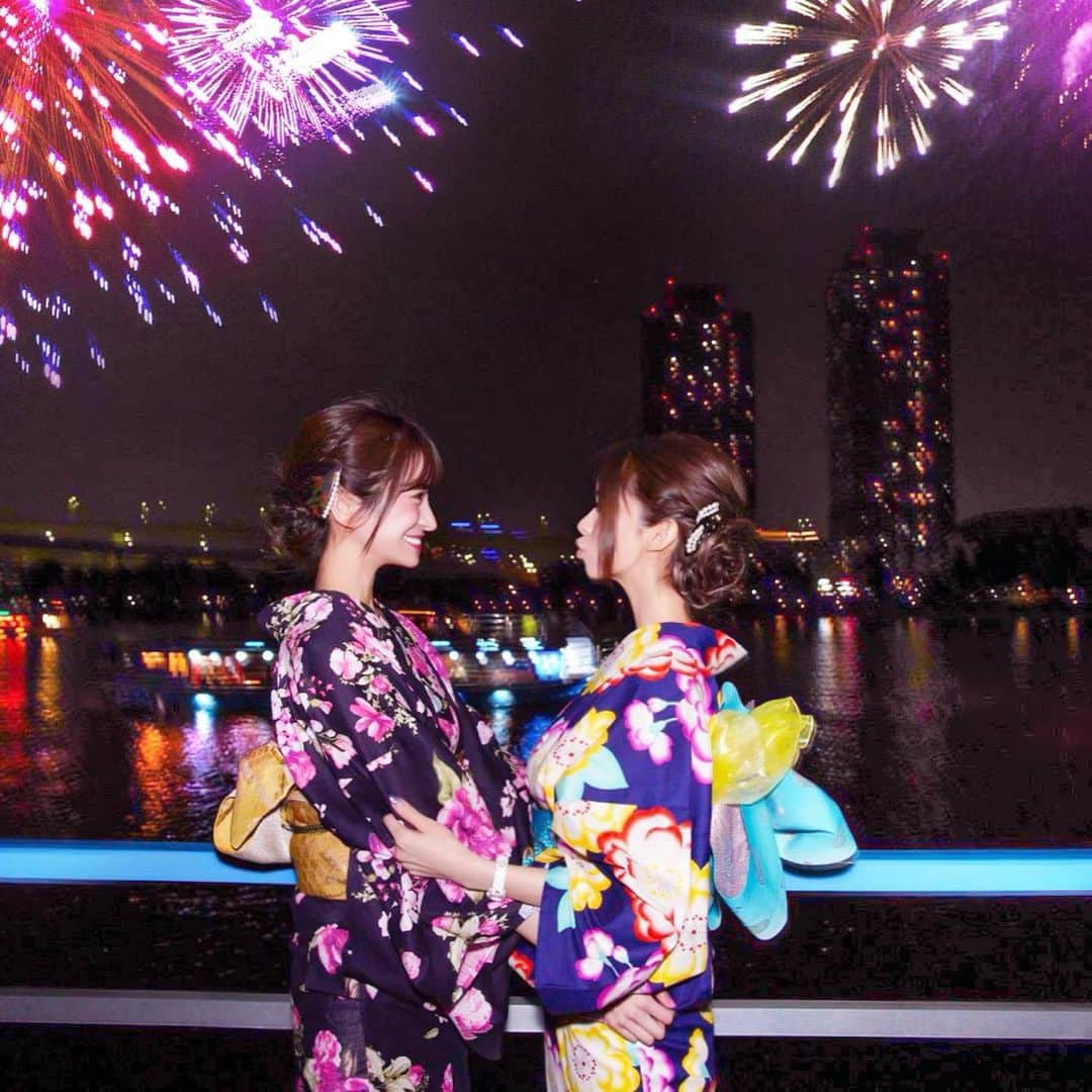 一条響さんのインスタグラム写真 - (一条響Instagram)「お決まりの、ちゅー💋😚💋 ， たーまやー🎇🌉🎆 ， #東京湾花火大会#花火#屋形船#たまや#浴衣#キャバ嬢#愛沢えみり#一条響#お決まりのちゅー」7月25日 21時13分 - ichijyo_hibiki