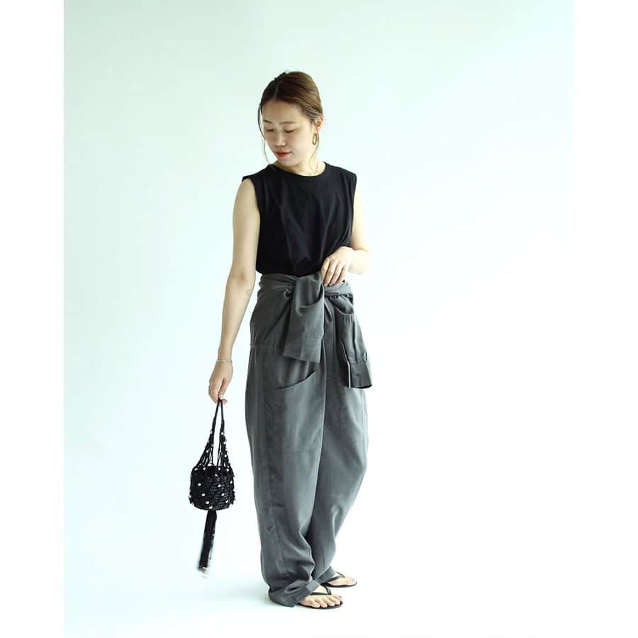 JOURNAL STANDARD relumeさんのインスタグラム写真 - (JOURNAL STANDARD relumeInstagram)「﻿ ﻿ ﻿ 2019 FW﻿ FASHION FORECAST 👗🌦﻿ ﻿ 今期のrelumeでは、きちんと見せたい日も、アクティブな日も、気分に対応して大人っぽく着映えて見せてくれる秋冬のトレンドアイテムを多く揃えております。﻿ ﻿ そんな中でも入荷したばかりの、おすすめアイテムをご紹介💫﻿ ﻿ ﻿ key word 01﻿ [jump suit / no.19040462920030]﻿ ﻿ key word 02﻿ [one shoulder / no.19040462930030] ﻿ ﻿ key word 03﻿ [back open / no.19040462910030]﻿ ﻿ key word 04﻿ [camisole one-piece / no.19040462000410] ﻿ ﻿ ﻿ ﻿ #jumpsuit﻿ #oneshoulder﻿ #backopen﻿ #camisoledress﻿ #ジャンプスーツ﻿ #ワンショルダー﻿ #サロペット﻿ #ワンショルダーサロペット﻿ #キャミソール﻿ #キャミソールワンピース﻿ #ジャーナルスタンダードレリューム﻿ #ベイクルーズ﻿ #19fw﻿ #ladys﻿ #trend﻿ #baycrews﻿ #relume﻿ #journalstandardrelume﻿ ﻿ ﻿」7月25日 21時20分 - js_relume