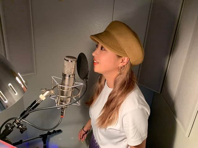 YU-Aさんのインスタグラム写真 - (YU-AInstagram)「#REC #🎙#YUA また1曲できました✨ こないだセッションで作った曲！  今の時代を生きるみんなならハッとするところがあるんじゃないかな。  お楽しみに✨」7月25日 21時34分 - yua_official