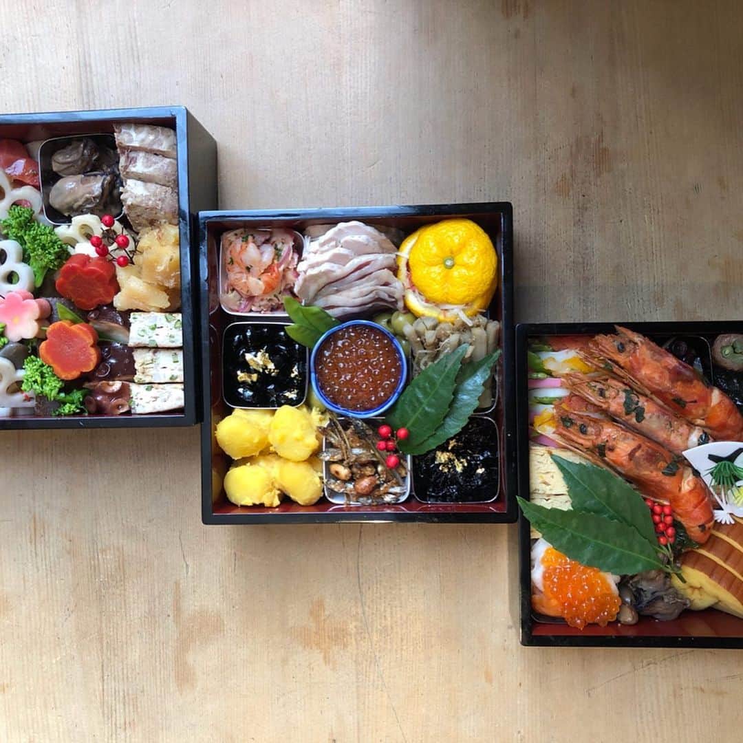 中川愛海さんのインスタグラム写真 - (中川愛海Instagram)「レシピ連載させていただき早いもので約6年！ 再会はくるりにて、デビューしたばかりに私がグラビア撮影させていただいた雑誌BLTの際に出会った編集の方がきっかけ！ 本当に仕事をしていてこういう出会いなとがあると仕事していてよかった、続けていてよかったと思えます！ 食べることも大好き❤お酒も大好き！中々料理作るイメージない方が多いと思いますがレシピ連載、料理、お正月は必ずおせち作りますよ笑 未だケータリングも個人的に承ります！ @ami_nakagawa_amyuran  @ami_nakagawa_ #中川愛海 #レシピ連載 #月刊テレビダイジェスト #アミュラン #アミュラングルメ #アミュラン星」7月25日 21時51分 - ami_nakagawa_