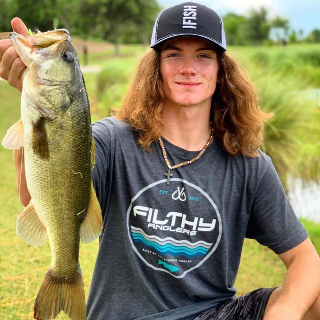 Filthy Anglers™さんのインスタグラム写真 - (Filthy Anglers™Instagram)「This might be the last photo you will ever see of Cody Newman with long hair, not sure we can call him "The Flow" anymore. Our good old buddy is growing up right before our own eyes, making his own decisions in life including his hair style. Yup, @newman.fishing finally chopped off about 10 inches of his hair! All though his hair game is lacking now (I'm just jealous) the fishing has stayed the same, from bass to sharks hes still catching fish. Congrats on finally getting your haircut buddy, you are Certified Filthy.」7月25日 22時01分 - filthyanglers