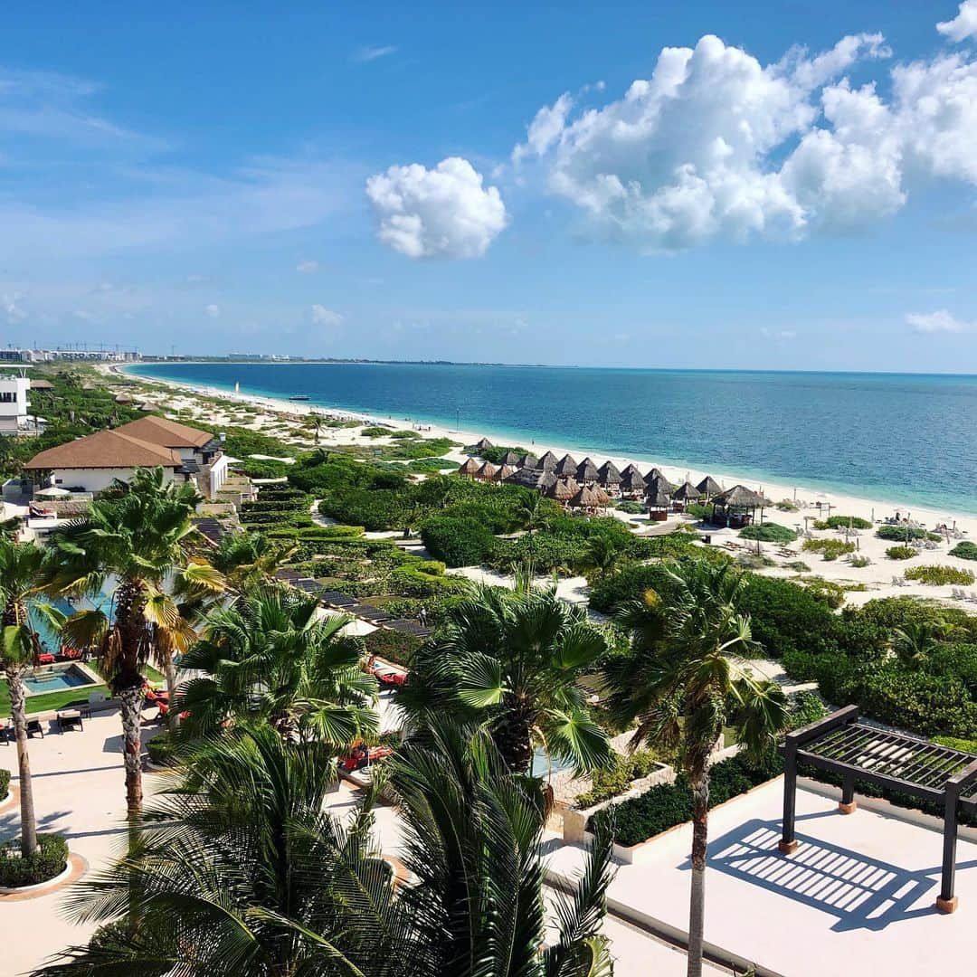 マリッサ・キングさんのインスタグラム写真 - (マリッサ・キングInstagram)「Mexico so far my skin, mind, body and eyes love you 😍 I can’t believe I’ve never come here until now #vacation #Cancun #lushdays #SecretsPlayaMujeres」7月26日 8時00分 - marissapking