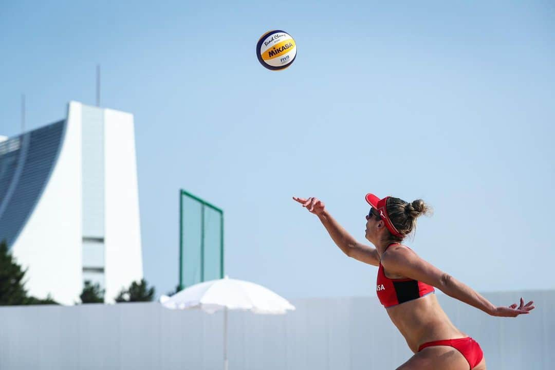 エイプリル・ロスさんのインスタグラム写真 - (エイプリル・ロスInstagram)「Tokyyyyo day ✌🏼 comin in 🔥🔥🔥」7月26日 8時18分 - aprilrossbeach