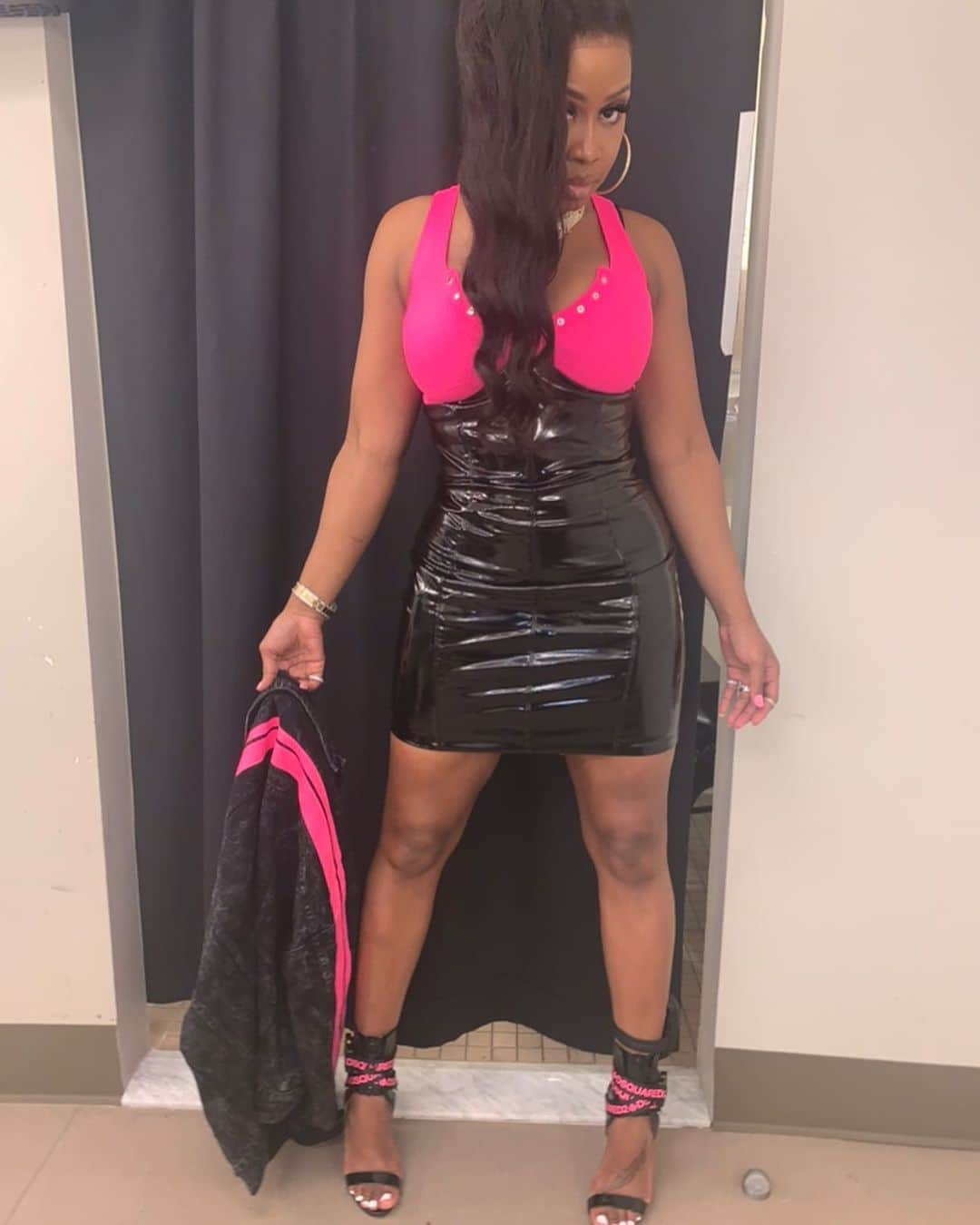 レミー・マーさんのインスタグラム写真 - (レミー・マーInstagram)「Reminisce💕 #RemyMa @AndreCavasier on hair @YeikaGlow on makeup  @KyndalMarieStyle & @Hollywood_P_  gave the 👍🏾on the outfit💋」7月26日 8時12分 - remyma