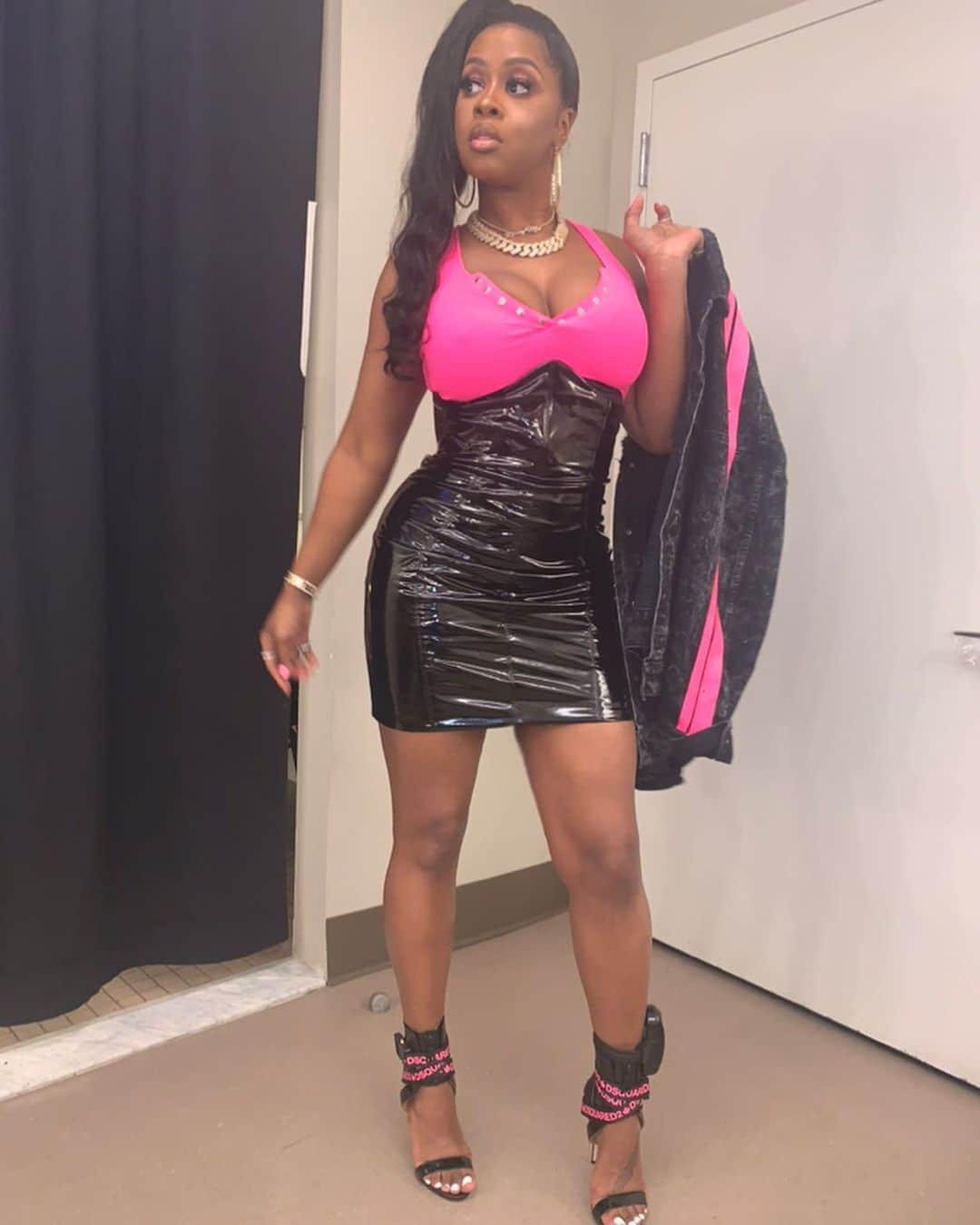 レミー・マーさんのインスタグラム写真 - (レミー・マーInstagram)「Reminisce💕 #RemyMa @AndreCavasier on hair @YeikaGlow on makeup  @KyndalMarieStyle & @Hollywood_P_  gave the 👍🏾on the outfit💋」7月26日 8時12分 - remyma