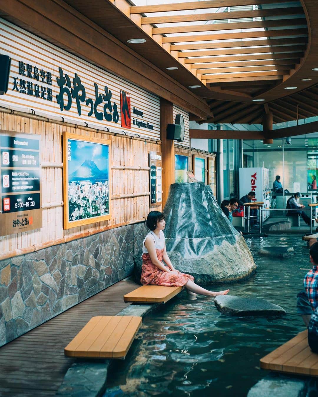Hanako公式さんのインスタグラム写真 - (Hanako公式Instagram)「本日発売のHanako1175号は「よくばる夏の旅2019」。 #おっさんずラブ 映画公開を記念した、田中圭さん＆林遣都さんの2ショット表紙です🎬﻿ ﻿ ＼この夏はどこかに旅に出よう／﻿ 年に1、2回くらいしかできない旅だからこそ、あれもこれも楽しみたい！ そんな、よくばり女子のために3つの目的がある旅をHanakoが提案🚃🌻北は十勝から南は鹿児島まで、全部で7箇所の旅先をめぐります。﻿ ﻿ 第二特集は、「TOKYO“いいね！”ホテル45。」﻿ アート、デザイン、インテリア、カフェ…さまざまな視点で、日本に来た外国人の心もとらえる魅力的なホテルをクローズアップしました🚪﻿ ﻿ ※おっさんずラブ関連は、電子版には掲載されません。ご注意ください。﻿ ﻿ #Hanako #Hanako_magazine #田中圭 #林遣都 # #旅ごはん #旅グルメ #カフェ巡り #旅の記録 #旅の思い出  #旅行好き #食べ歩き #グルメ部 #グルメ男子 #カフェ部 #グルメ旅行  #今日のごはん #東京グルメ#鹿児島旅行  #国内旅行 #夏休み﻿ ﻿ ﻿ ﻿」7月26日 8時44分 - hanako_magazine
