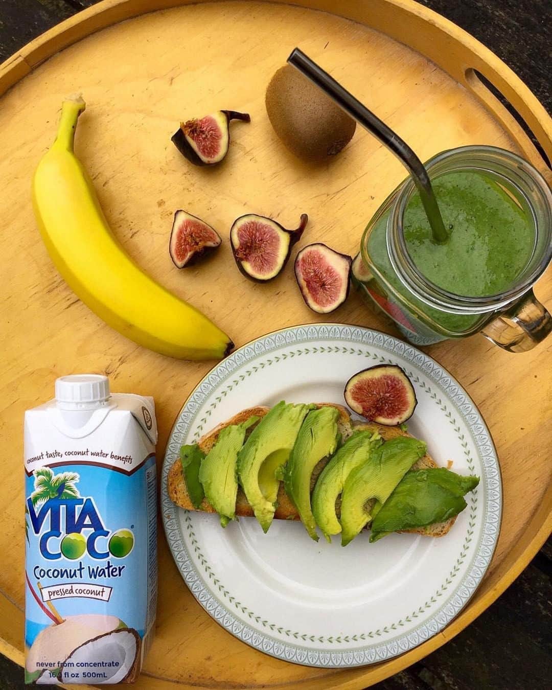 Vita Coco Coconut Waterのインスタグラム：「Possible to hate: figs (otherwise known as the funky fruit thing in this photo)  Impossible to hate: Pressed Coconut」