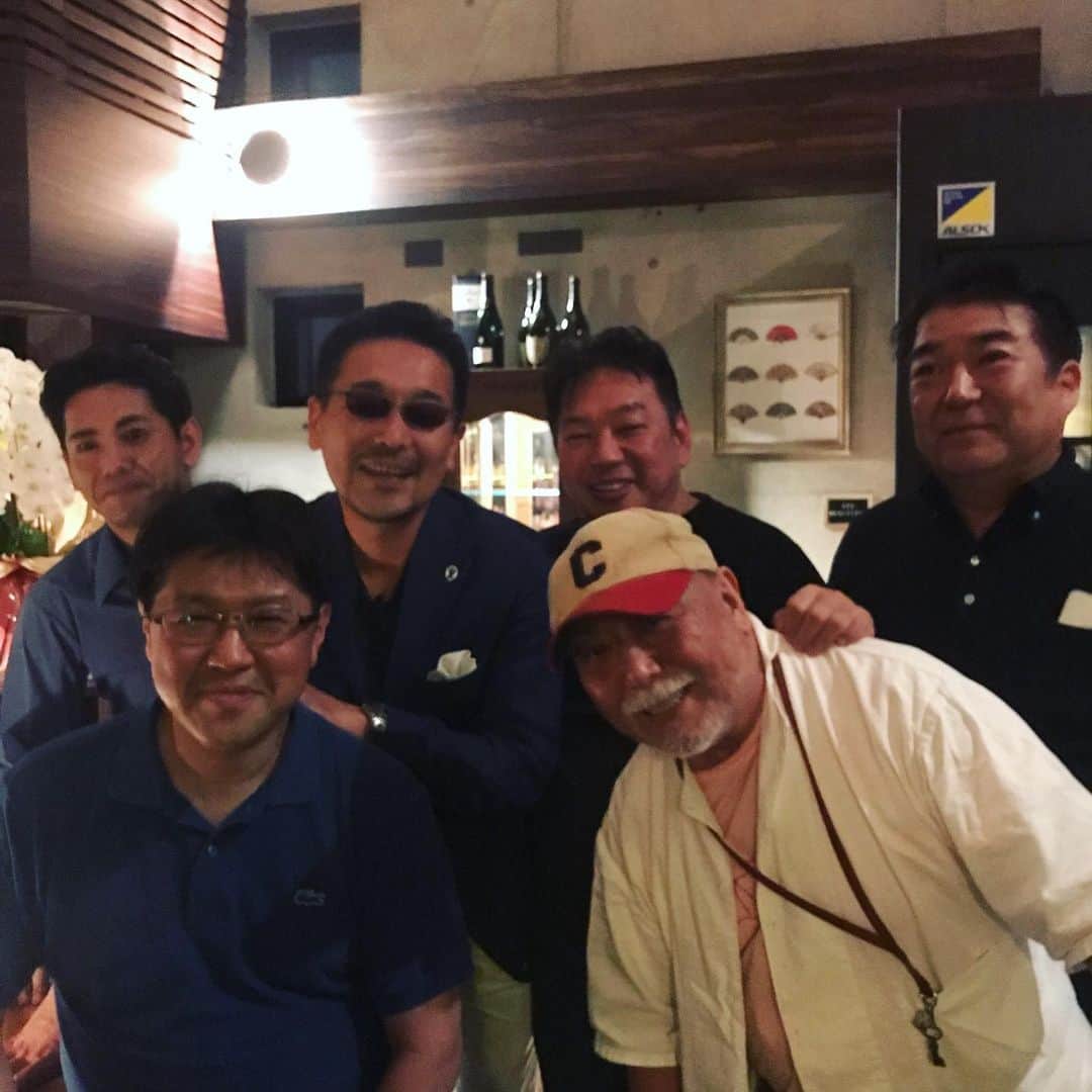 のインスタグラム：「BAR TASAKIにて。  福岡のレジェンドの皆さんと📸」