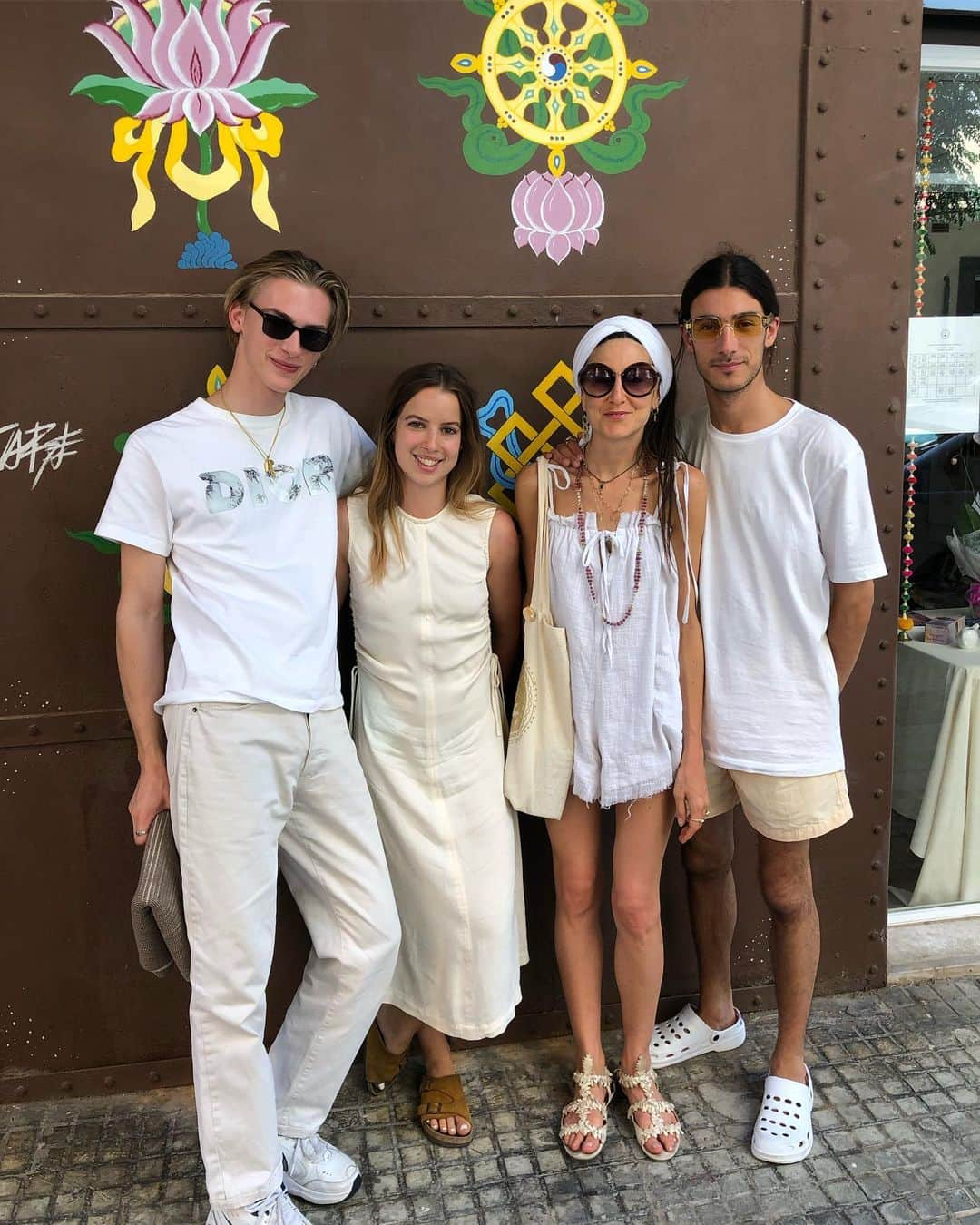 ドミニク・サドクさんのインスタグラム写真 - (ドミニク・サドクInstagram)「love this first picture of these three amazing graces  love Benya love Mallorca  love these angels  I can’t wait to go back 🌟🙏🏻🥰」7月26日 0時13分 - dominiksadoch