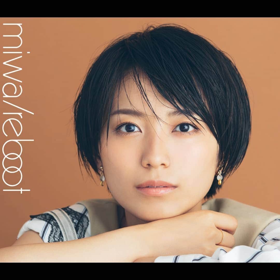 miwaさんのインスタグラム写真 - (miwaInstagram)「「リブート」8/14発売💿✨どのジャケットが好きですか？」7月26日 0時28分 - miwa_official_38