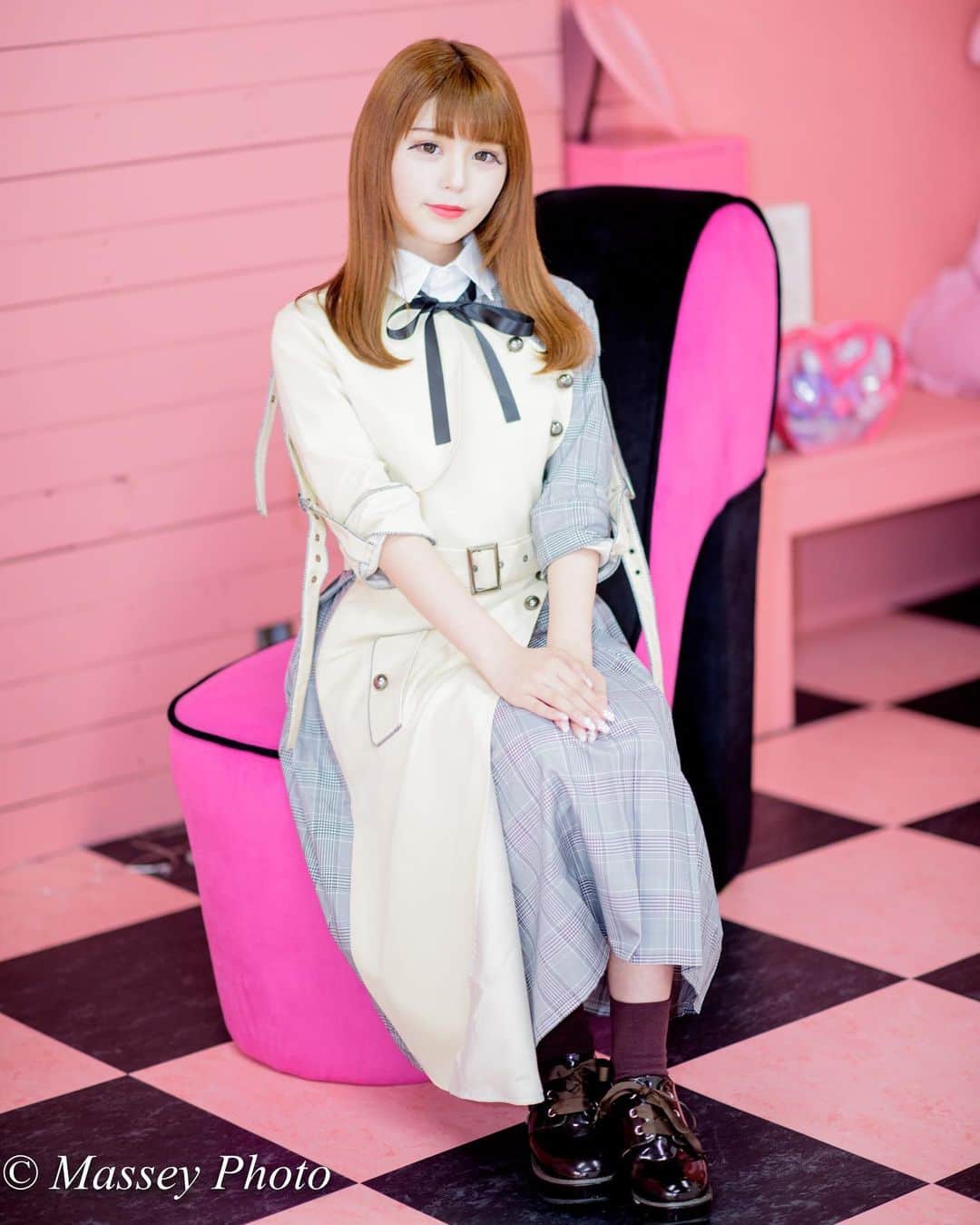 のインスタグラム：「. . . . 「Studio COURTEA」で撮った写真です。 モデルは、結月ねねちゃんです。 It is a picture taken in the studio “Studio COURTEA”. Her name is Nene Yuduki. . . #ポートレート #ポートレート女子 #ポートレートモデル #ポートレート撮影 #ポートレート部 #ポートレイト #ポトレ #被写体 #ポトレのセカイ #被写体モデル #ポートレート写真 #東京カメラ部 #サロンモデル #美脚 #結月ねね #撮影会モデル #撮影会の女神さま #portrait #excellent_portraits #girlsphoto #lovers_nippon_portrait #portrait_perfection #個撮 #japanesegirl #japanesemodel #被写体女子 #tokyogirl #good_portraits_world #모델촬영 #인물사진」