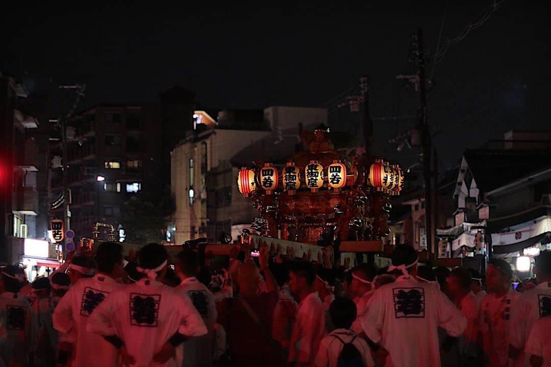のインスタグラム：「ソウルから ビューン✈️と、伊丹空港へ。 ． やってきた #京都 は#祇園祭 #還幸祭  熱いです！ ． #Japon #japan #kyoto #kyotojapan #gion #matsuri #祭」
