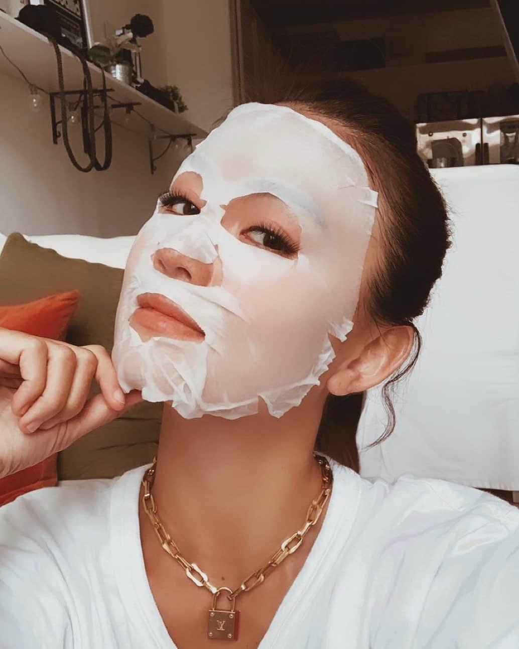 アグネス・モニカさんのインスタグラム写真 - (アグネス・モニカInstagram)「@jabbawockeez is that youuuuu???? 💆🏻‍♀️😱 . . #AGNEZMO」7月26日 1時33分 - agnezmo