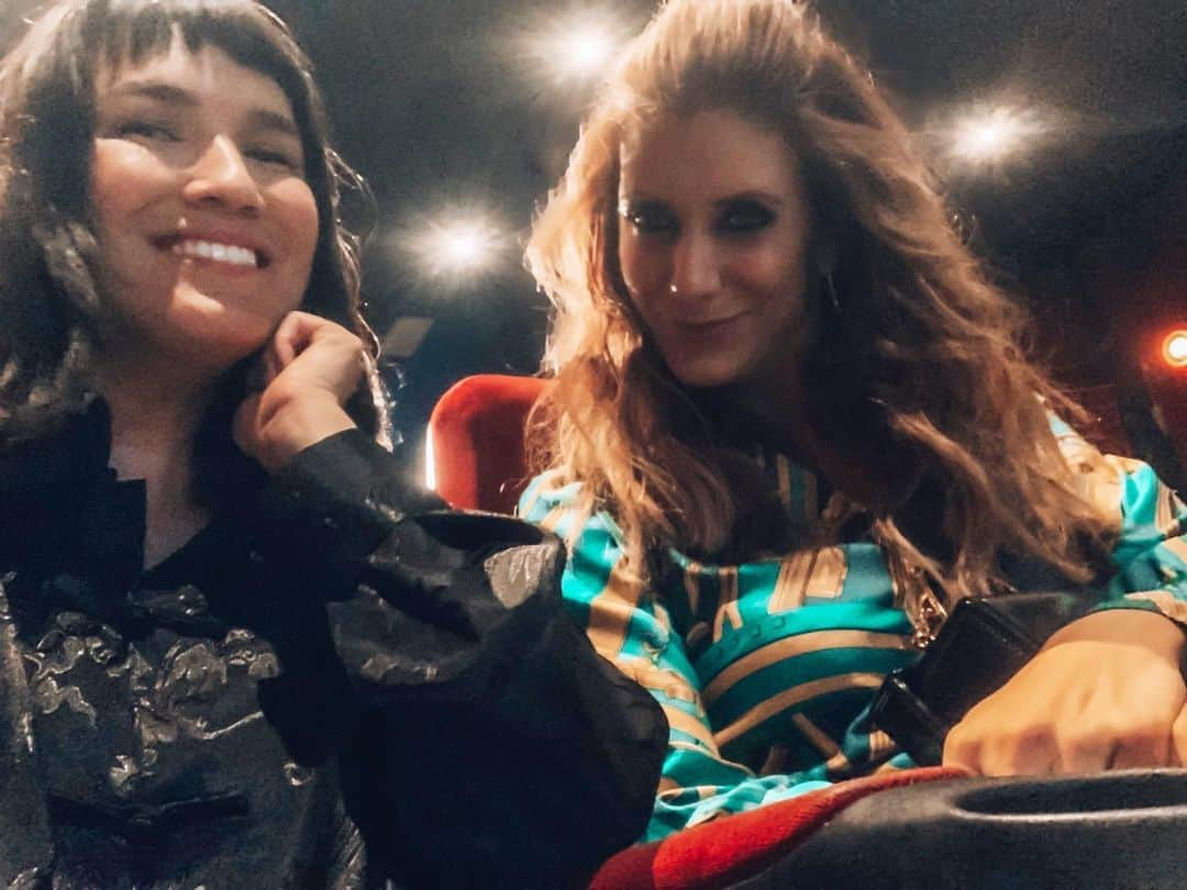 ケイト・ウォルシュさんのインスタグラム写真 - (ケイト・ウォルシュInstagram)「That time @ZChao & I sat down to watch @SellByMovie at @Outfest & I look like her 70’s prostitute cousin that she has to hang with when she’s in town 🤣 #TBT」7月26日 2時23分 - katewalsh