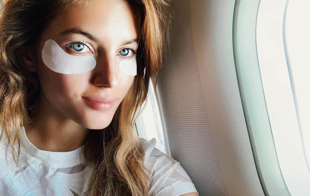 ヴァレリー・カウフマンのインスタグラム：「Oh and forgot to share how I actually travel.. 😅✨」