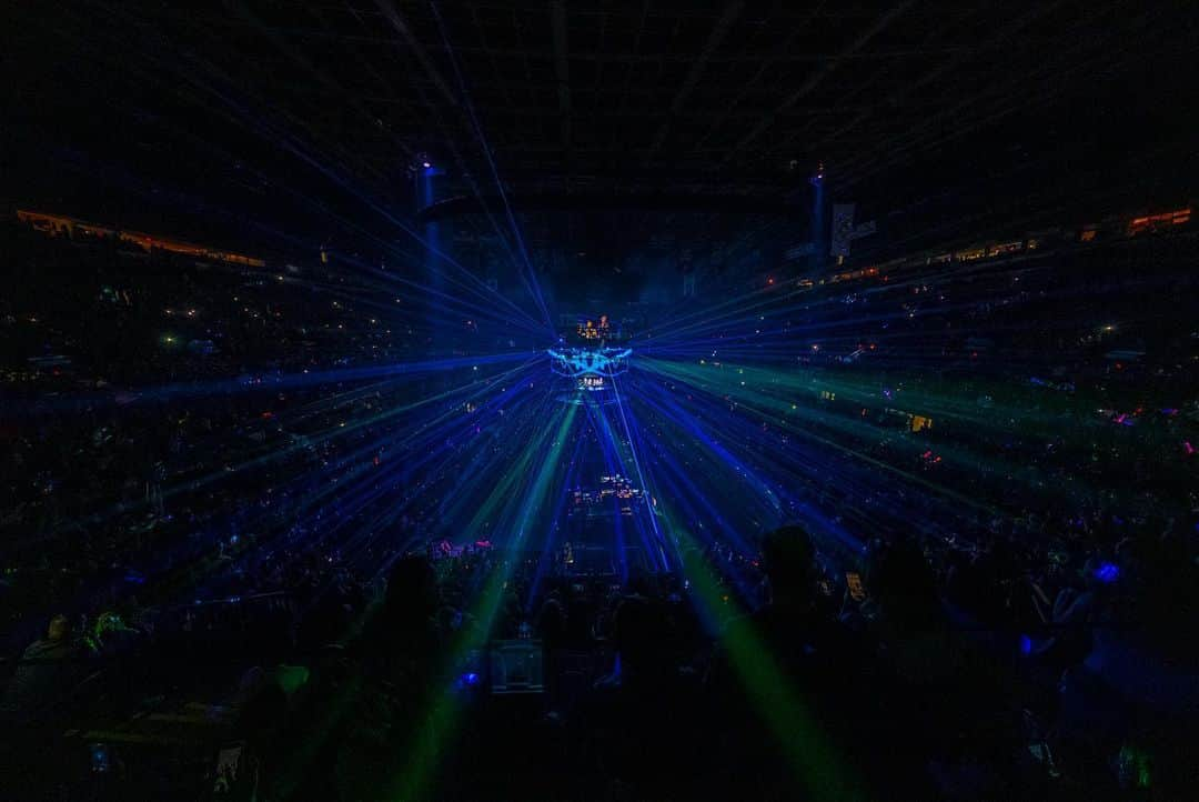 backstreetboysさんのインスタグラム写真 - (backstreetboysInstagram)「Calgary your energy was surreal! Thanks for having us! #BSBCAL #DNAWorldTour」7月26日 2時52分 - backstreetboys