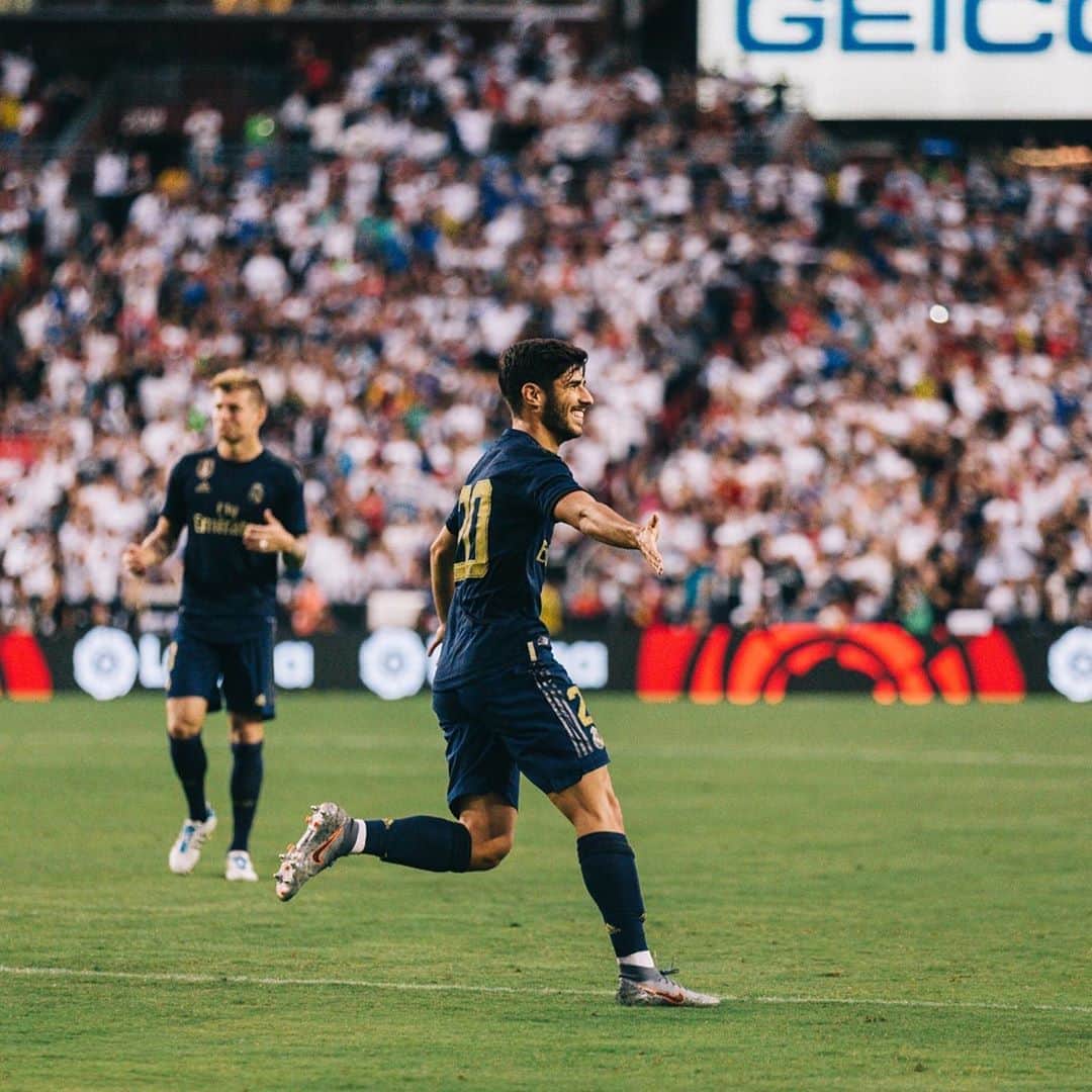 マルコ・アセンシオのインスタグラム：「Empecé esta temporada con la ilusión renovada, cuidando hasta el más mínimo detalle de mi preparación para que fuese una gran temporada para todos los madridistas y para mi. Cuando mejor estas la vida te puede golpear en cualquier momento y en un instante cambia todo por completo. Están siendo días muy duros para asimilar todo, pero empieza otro reto personal en mi vida y sigo confiando en que va a ser una gran temporada. Vuestros mensajes de apoyo y muestras de cariño me dan aún más fuerza para afrontar este reto. Os agradezco de corazón todo vuestro apoyo.  Pronto nos volveremos a ver ⚽. / I began this season with renewed hopes, looking after even the last tiny detail of my preparation so that this would be a great season for all the Madrid fans and for myself.  At the highest points in life, you can have an unexpected stroke of bad luck and suddenly everything changes. It is hard to accept everything these days, but I begin another personal challenge in my life. I still trust that this will be a great season. Your messages of support and loving gestures give me even more strength to face this challenge.  Heartfelt thanks to all of you for your support.  See you soon ⚽.」