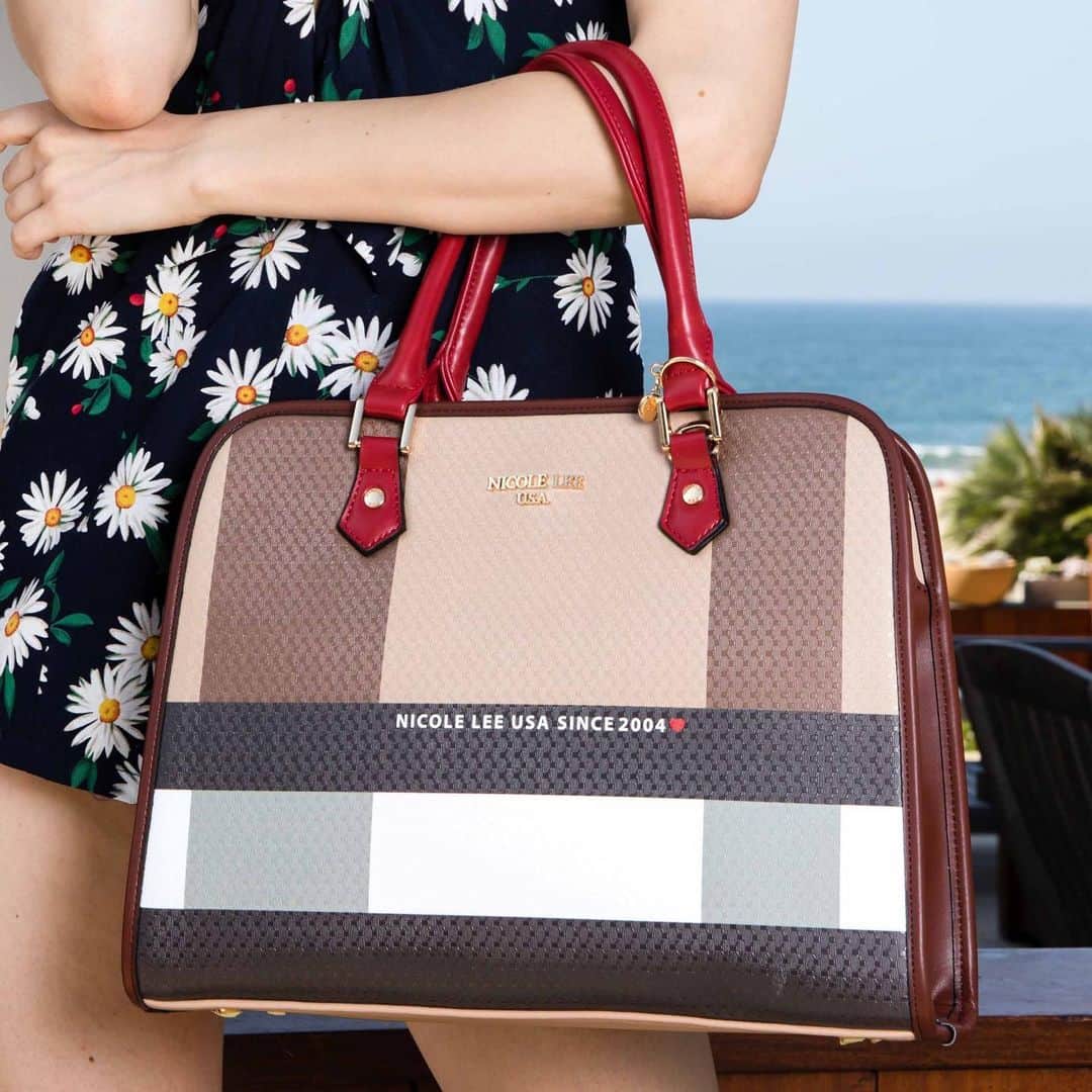 のインスタグラム：「✨Feel elegant, chic, and classy with the Nicole Lee Ember Satchel Bag✨  @nicolelee.espana  #nicoleleeusa #nicolelee #nicoleleeEspaña #nllook #handbags」
