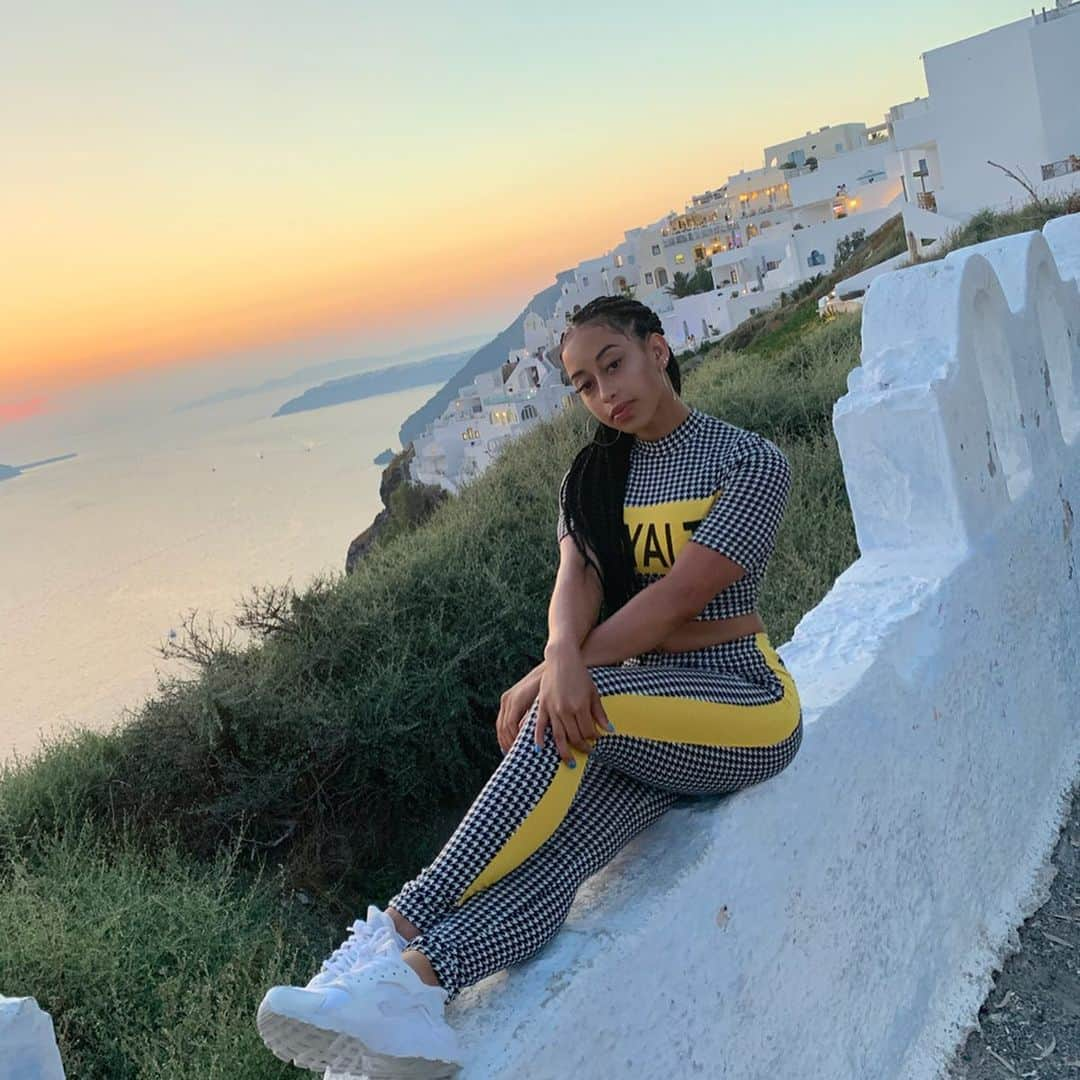 ソフィーナ・デジーサスさんのインスタグラム写真 - (ソフィーナ・デジーサスInstagram)「Views Views Views 🌅 #scenery #greece #reminiscing」7月26日 4時06分 - sophinathediva