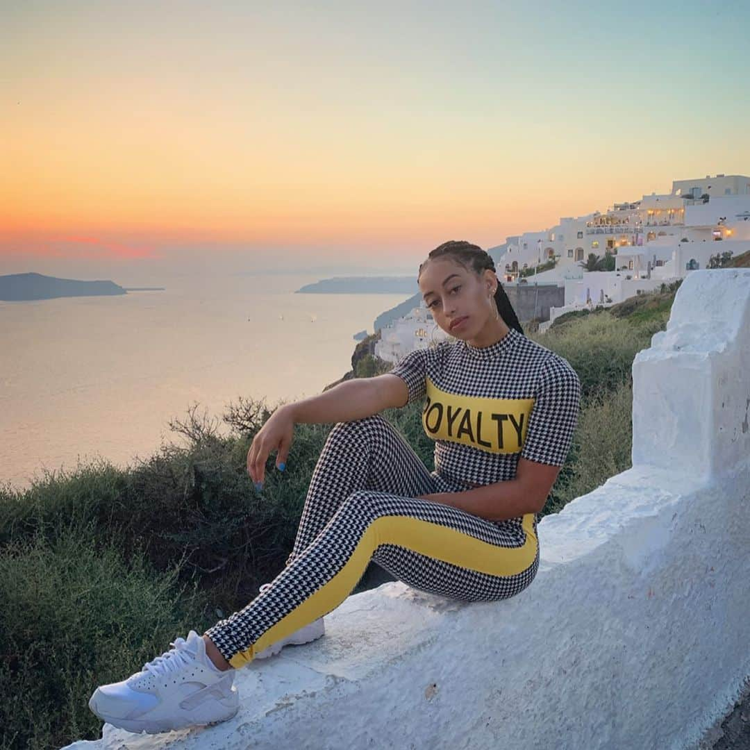 ソフィーナ・デジーサスさんのインスタグラム写真 - (ソフィーナ・デジーサスInstagram)「Views Views Views 🌅 #scenery #greece #reminiscing」7月26日 4時06分 - sophinathediva