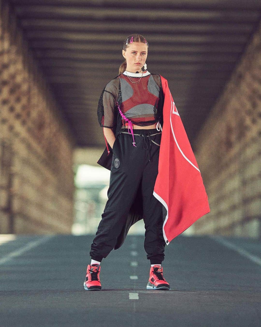 のインスタグラム：「Whether she’s walking the runway or filming a movie, @ChineThybaud is always ready to own the city.」