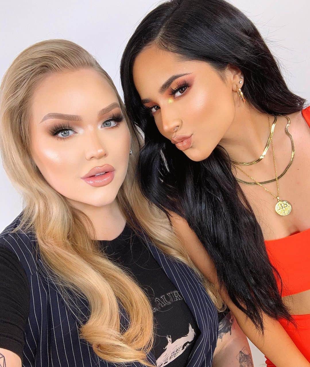 NikkieTutorialsさんのインスタグラム写真 - (NikkieTutorialsInstagram)「reina @iambeckyg 👑✨ beyond honored to have done Becky’s makeup! VIDEO UP ON MY CHANNEL 🤭 link in bio! Oh.... and did I mention you can win EVERY SINGLE PRODUCT from @colourpopcosmetics 🤯 go check it out and enter!」7月26日 4時19分 - nikkietutorials