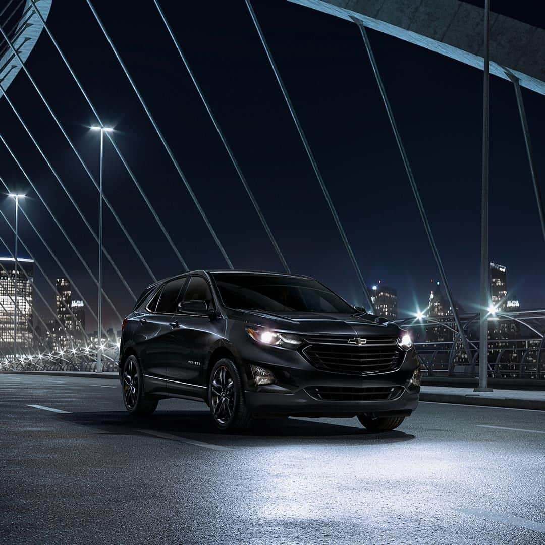 シボレーのインスタグラム：「A safe ride at all hours. #ChevyEquinox」