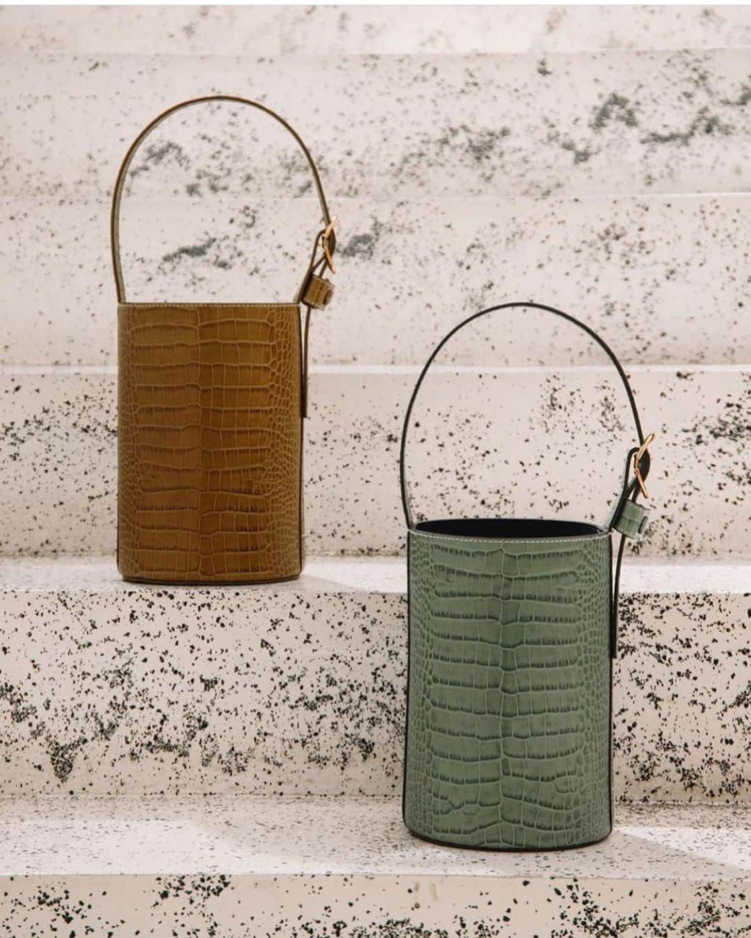 トレードマークのインスタグラム：「Small Classic Bucket in Mustard and Sage • Repost @moreislove」