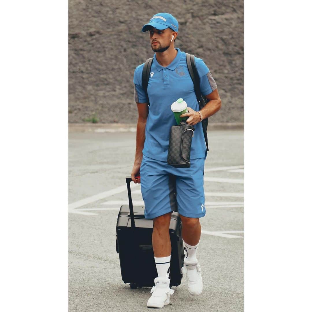 アドナン・ヤヌザイのインスタグラム：「💯👀⚽️」