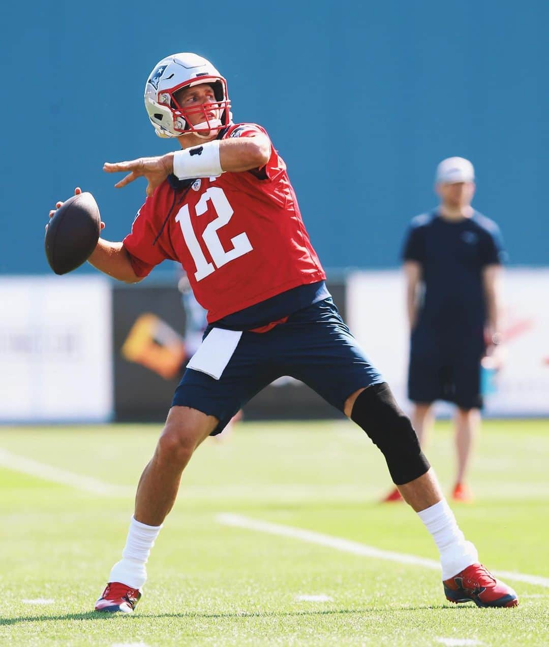 トム・ブレイディさんのインスタグラム写真 - (トム・ブレイディInstagram)「Football Camp 🏈 #whosahappycamper 😆」7月26日 6時13分 - tombrady