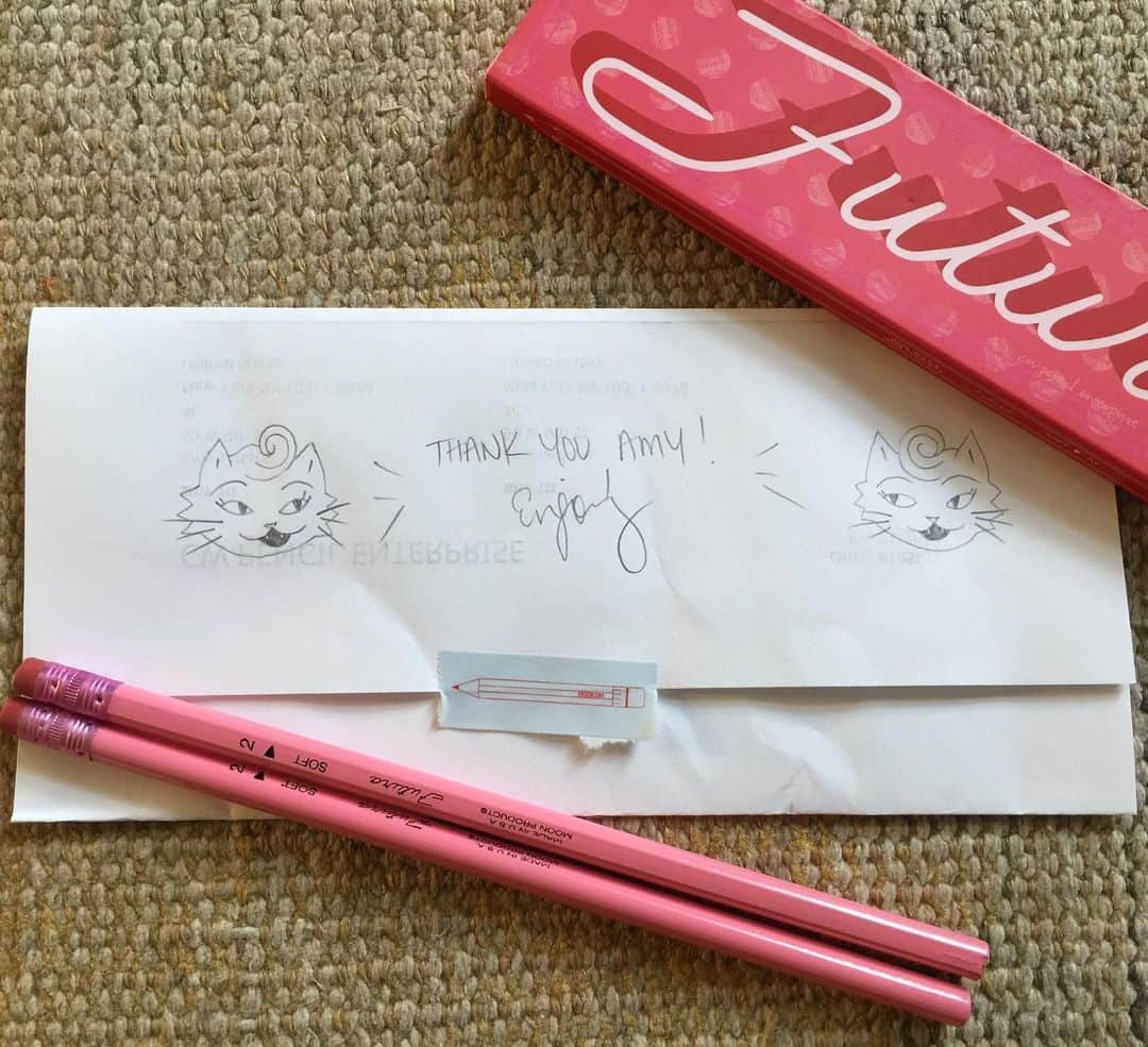 エイミー・セダリスさんのインスタグラム写真 - (エイミー・セダリスInstagram)「Love these pencils from @cwpencilenterprise on Orchard street in NYC #futurapencil #pink #thebest #princesscarolyn」7月26日 6時35分 - amysedaris