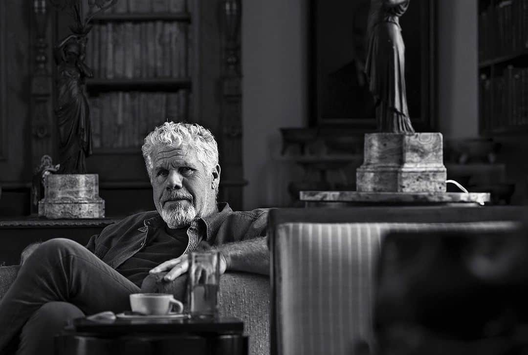 ロン・パールマンさんのインスタグラム写真 - (ロン・パールマンInstagram)「Photo taken during a press conference I was giving for receiving a lifetime achievement award from the Guadalajara film festival in 2016. Photographed by the talented @portrat_michelamado」7月26日 6時53分 - perlmutations