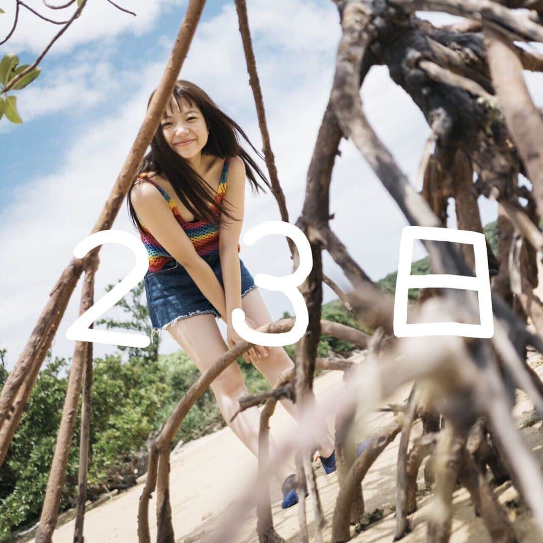 村田寛奈さんのインスタグラム写真 - (村田寛奈Instagram)「23日(月)発売決定!!!!! #石垣島#竹富島#写真」7月26日 18時17分 - hironamurata081229