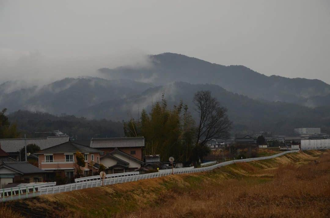 Satoyama推進コンソーシアムさんのインスタグラム写真 - (Satoyama推進コンソーシアムInstagram)「愛知県豊田市では校歌にもなっている山です。⁠⠀ 猿投山を御神体とする猿投神社が麓に建っており、郷土芸能の「棒の手」が奉納されます。⁠⠀ ※Satoyamaフォトコンテスト2019代理投稿作品⠀⁠⠀ ⠀⁠⠀ #jtsatoyama2019⁠⠀ #フォトコンテスト⁠⠀ #フォトコン⠀⁠⠀ #写真⠀⁠⠀ #カメラ⠀⁠⠀ #里山⠀⁠⠀ #里海⠀⁠⠀ #風景⠀⁠⠀ #風景写真⠀⁠⠀ #日本の絶景⠀⁠⠀ #日本の美しい風景⠀⁠⠀ #田舎⠀⁠⠀ #田舎暮らし⠀⁠⠀ #photo⠀⁠⠀ #satoyama⠀⁠⠀ #satoumi⠀⁠⠀ #japan⠀⁠⠀ #landscape⠀⁠⠀ #japan_visit⠀⁠⠀ #Lovers_Nippon⠀⁠⠀ #daily_photo_jpn⠀⁠⠀ #naturephotography⁠⠀ #御神体⁠⠀ #神社⁠⠀ #郷土芸能」7月26日 17時04分 - jt.satoyama_consortium