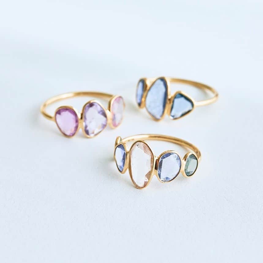 MARIHA Official Instagramさんのインスタグラム写真 - (MARIHA Official InstagramInstagram)「. Rings | Organic Gems  リング | オーガニックジェムズ  アンイーヴンシェイプにカットされた天然石が人気の「Organic Gems」シリーズ。淡い色合いの天然石は肌に乗せた時もとても馴染みがよく、指を包んでくれるような着け心地も魅力です。  #mariha #fashion #jewelry #finejewelry #gemstonejewelry #マリハ #mariha伊勢丹新宿本店 #mariha阪急うめだ本店 #ジュエリー #アクセサリー」7月26日 17時30分 - mariha_official