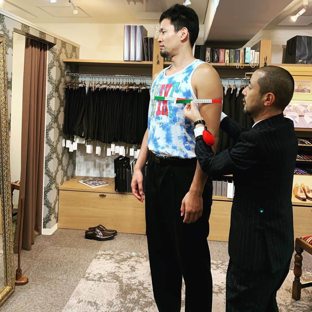 谷口大智さんのインスタグラム写真 - (谷口大智Instagram)「昨日はチームスーツの採寸へ！！ 今年からよろしくお願いします🙏  カッコイイの仕立ててもらいます😎  @ebisu_tailor」7月26日 9時21分 - daichi0055