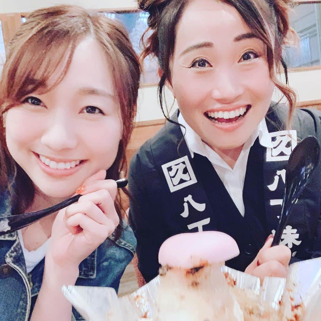 キンタロー。さんのインスタグラム写真 - (キンタロー。Instagram)「はるみちゃん(#黛英里佳 さん) ﻿ #須田亜香里 ちゃんと﻿ キンタロー。地元にある﻿ 八丁味噌 カクキューにて。﻿ 濃厚八丁味噌のカレーとかき氷﻿ 美味しかったです😆かき氷はカラメル的な味がして意外や意外の美味さです。﻿ だーすーちゃんと夢のヘビロテコラボ😍💓﻿ めちゃくちゃ愛らしい方で﻿ 握手会で皆さんがメロメロになるのも頷けました。﻿ 私も握手会に通ってしまいそうです😍﻿ 個人的には須田亜香里ちゃんのダンスも﻿ すごいセクシーな表現力で大好きなんです💓﻿ #SKE48の #いきなりパンチライン 観てよく鼻血出してます。﻿ ﻿ #秘密のケンミンSHOW ﻿ #岡崎市﻿」7月26日 9時28分 - kintalo_