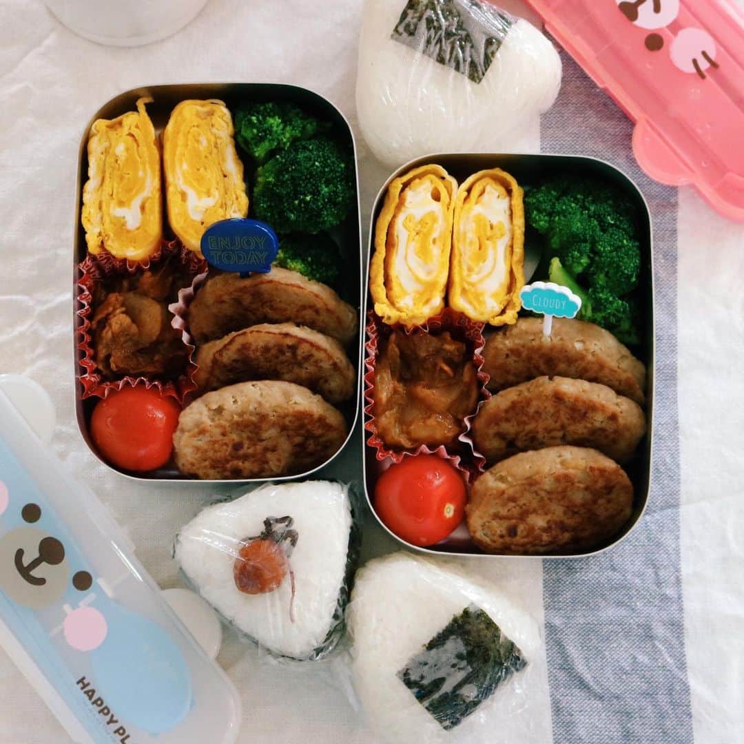 ゆかり/yukariのインスタグラム：「弁当 暑くなってきました。 ハーフアップにしなきゃよかった。 * * * #おうちごはん #うちごはん #昼ごはん #おひるごはん #ランチ #料理 #手料理 #お弁当 #弁当 #自炊 #家庭料理 #料理好きな人と繋がりたい #暮らし #テーブルコーディネート #おうちごはんLover #food #japanesefood #foodpic #lunchbox #bento #和食 #今日のお弁当 #学童弁当」