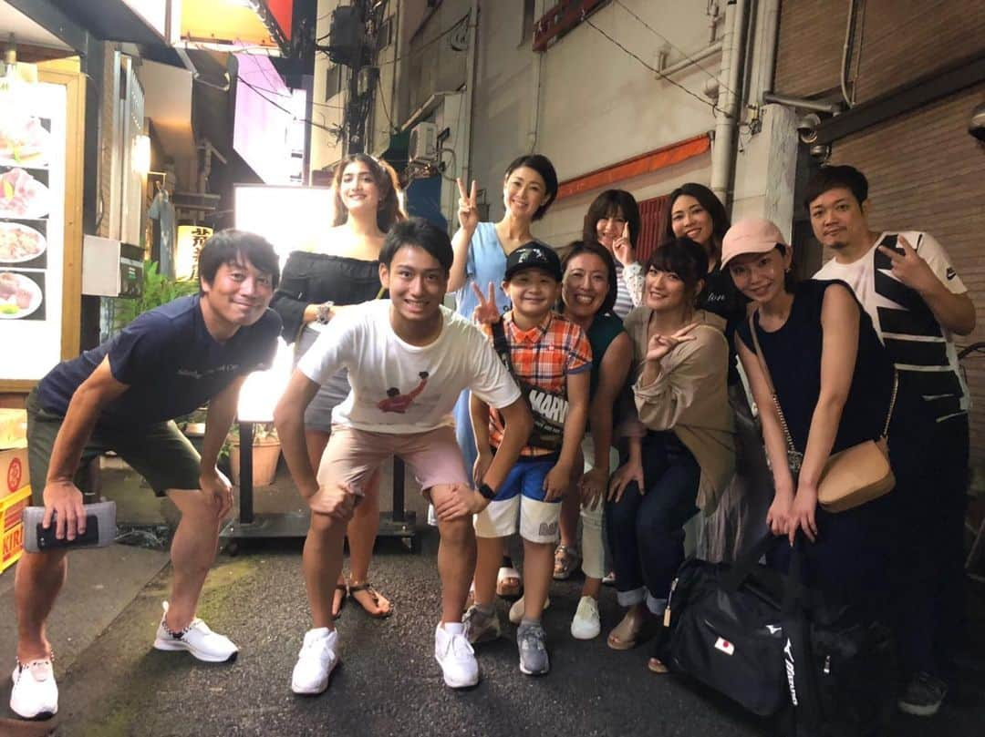 古閑美保さんのインスタグラム写真 - (古閑美保Instagram)「若者達と肉を食べる会 🥩🥩🥩🥩 おじさんおばはんは呑んで見守る」7月26日 9時46分 - kogamihokogamiho