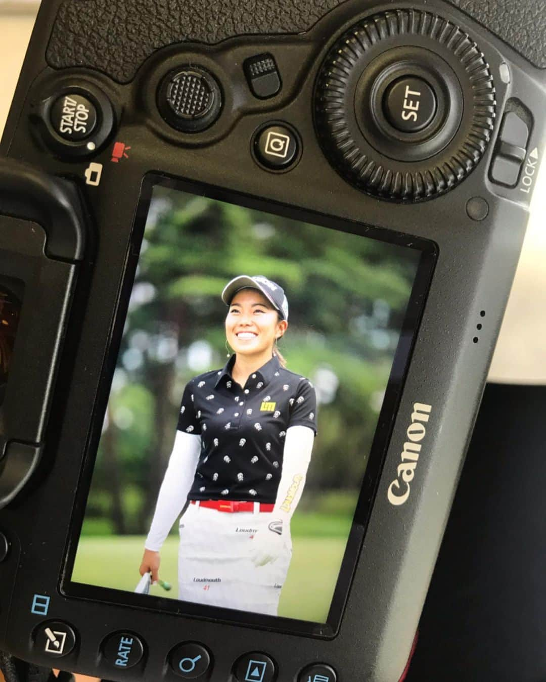 中山三奈さんのインスタグラム写真 - (中山三奈Instagram)「昨日は @loudmouth_japan_official さんのウェアを着て、カレンダー撮影のお仕事でした📸🏌🏽‍♀️💕 #golf #ゴルフ #loudmouthgolf」7月26日 9時49分 - minanakayama