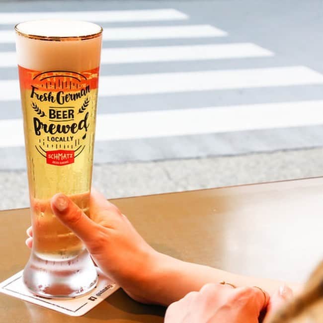 【ビール女子 -Beergirl.net-】さんのインスタグラム写真 - (【ビール女子 -Beergirl.net-】Instagram)「🍺皆さんは「ケルシュ」というビールのスタイルをご存知ですか？﻿ ﻿ 👉「ケルシュ」は、エールビールならではの華やかな香りと爽やかな口当たりが楽しめる、夏におすすめのビアスタイルです。﻿ ﻿ 👉今回は、ドイツでうまれたケルシュの特性をイラストで分かりやすく解説します！﻿ ﻿ 👉さらに記事後半では、おいしいケルシュ・スタイルの樽生を期間限定で提供している「シュマッツ」についてご紹介。ケルシュの魅力を知ることで、あなたのビールの世界がもっと広がるはず。﻿ ﻿ 👉さらに詳しくはビール女子サイトの記事よりどうぞ。 @beergirl_net﻿ ﻿ ﻿ #シュマッツ #ビール女子 #ビール女子会 #ドイツビール #クラフトビール #ケルシュ #pr」7月26日 9時59分 - beergirl_net