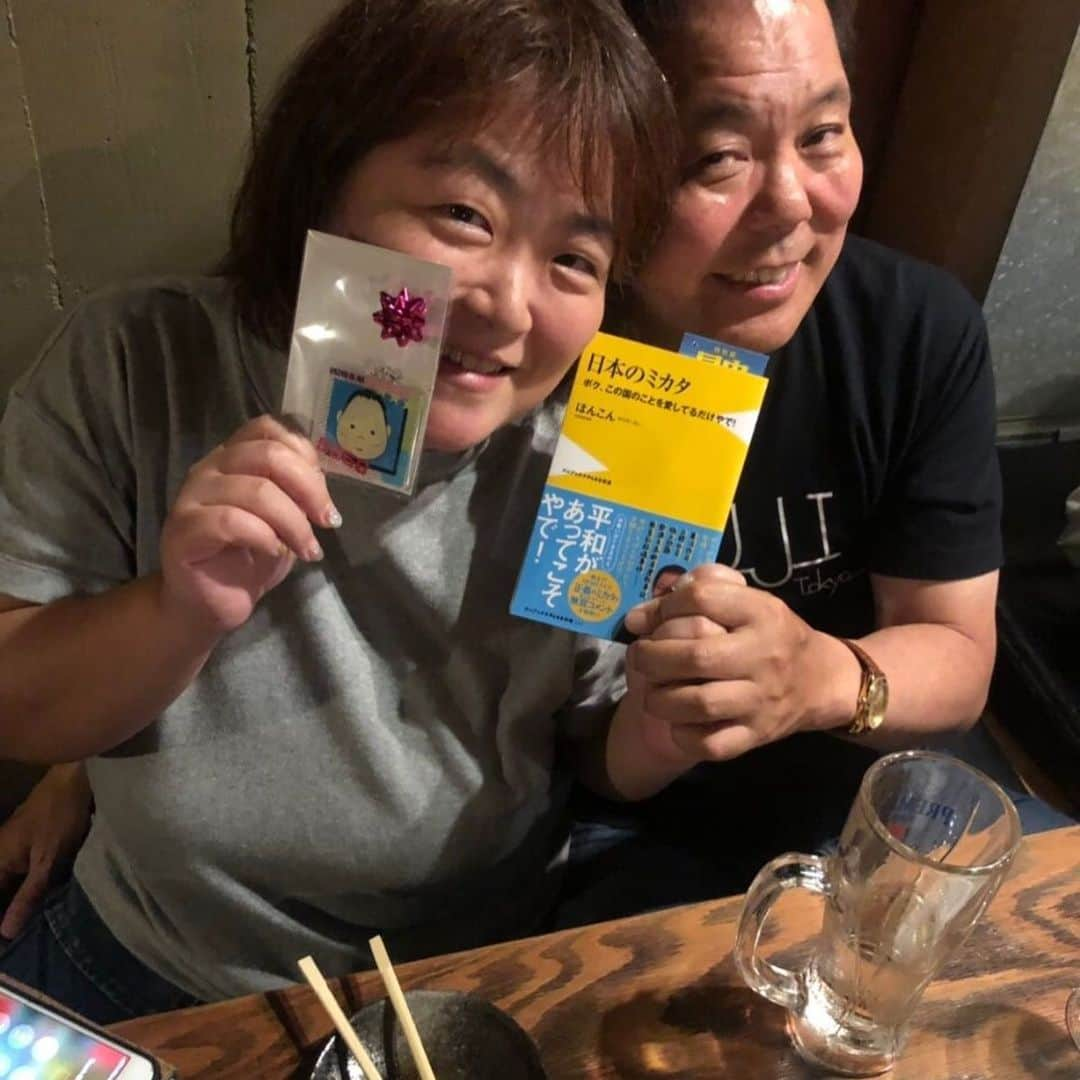 ほんこんさんのインスタグラム写真 - (ほんこんInstagram)「先日 元ほんわかテレビスタッフの皆さんに誕生日＆日本のミカタ出版祝いして頂きました。去年に続き今年は5656会 野乃鳥（梅味堂）にて  #旧ほんわかスタッフ #祝い  #最高 #野々鳥  #旨い  #出版 #日本のミカタ #ほんこん #焼き鳥  #梅味堂  #梅田グルメ」7月26日 10時32分 - hongkong2015_4_9