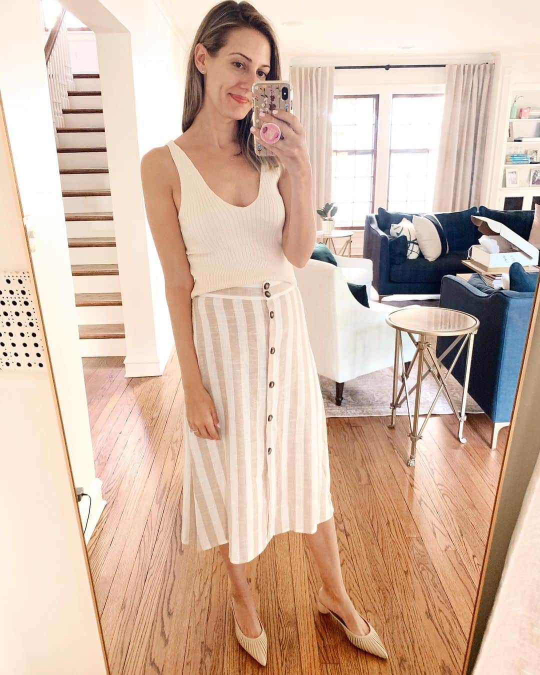 Anna Jane Wisniewskiのインスタグラム：「#shopyourclosetseries came back after a little hiatus this week! It featured this striped, linen skirt (PS it’s still summer) that I definitely will be packing for Spain. So tell me, which look is your favorite?  http://liketk.it/2DGAT @liketoknow.it #liketkit #realstyle #ootd #skirtstripe」