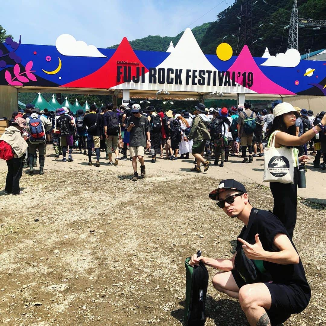 内田聡一郎さんのインスタグラム写真 - (内田聡一郎Instagram)「FUJIROCK2019🔥🔥🔥 来たぜ🔥🔥🔥🔥 #fujirock  #fujirock2019  #フジロック #フジロック2019  #美容師の休日」7月26日 11時19分 - soucuts