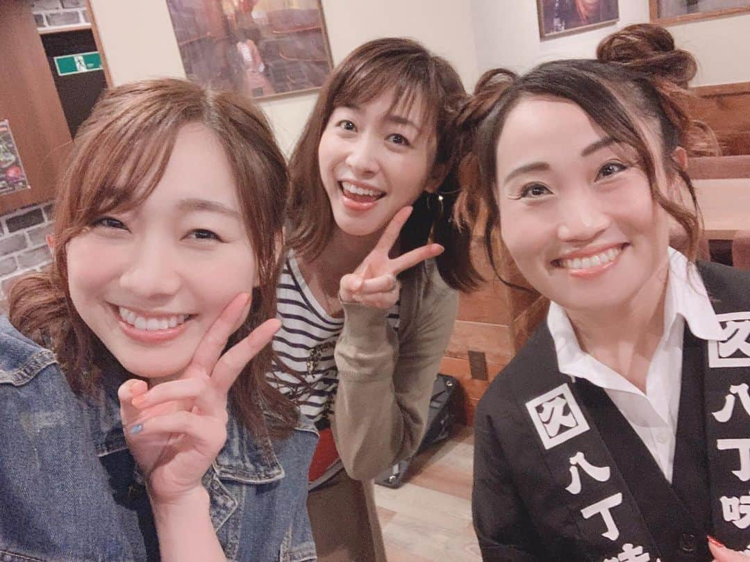 黛英里佳さんのインスタグラム写真 - (黛英里佳Instagram)「ケンミンSHOW見てくださったみなさま、ありがとうございます😊  光浦靖子さん、オカダ・カズチカさん、須田亜香里さん、キンタロー。さんにご出演いただきました✨  しそジュース色も美しくて美味しかったなぁ😋  岡崎城とカクキューさんでは須田亜香里さんとキンタロー。さんと撮影させていただきました😊  この日はスタッフさん含め女子率高く楽しかったなぁ😆💕 八丁味噌入りのカレーもかき氷も美味しかった〜☺️💕 #ケンミンSHOW#はるみの裏日記#続きます」7月26日 11時25分 - erikamayuzumi_official