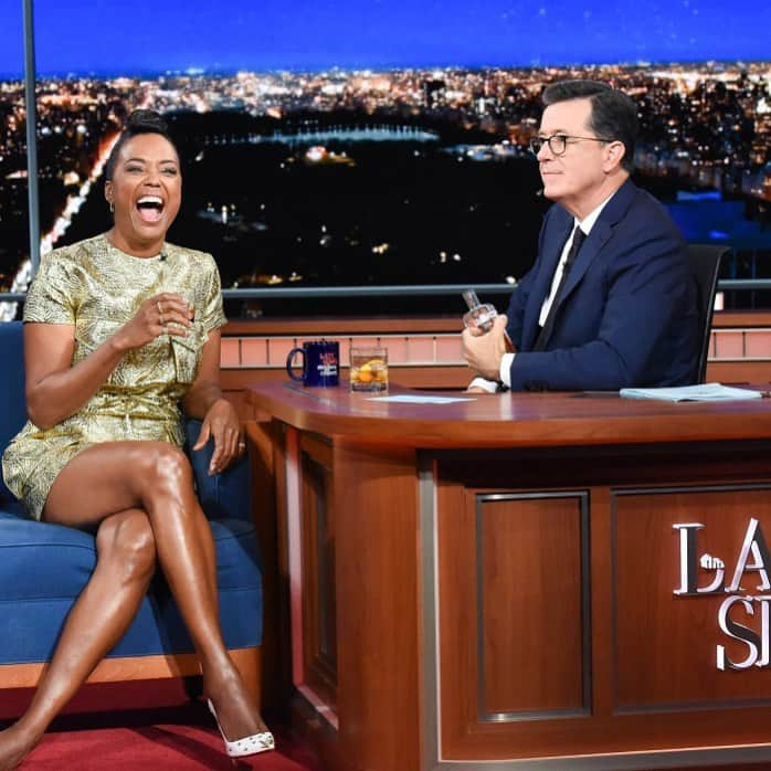 アイシャ・タイラーさんのインスタグラム写真 - (アイシャ・タイラーInstagram)「I’m on @colbertlateshow tonight with @stephenathome. We talk vacations, our mutual tallness, and the lovely delight of a well-made cocktail. Pour yourself something delicious and join us!  @courageandstone」7月26日 11時37分 - aishatyler